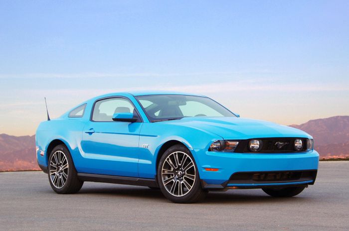 2010mustangfd_02.jpg