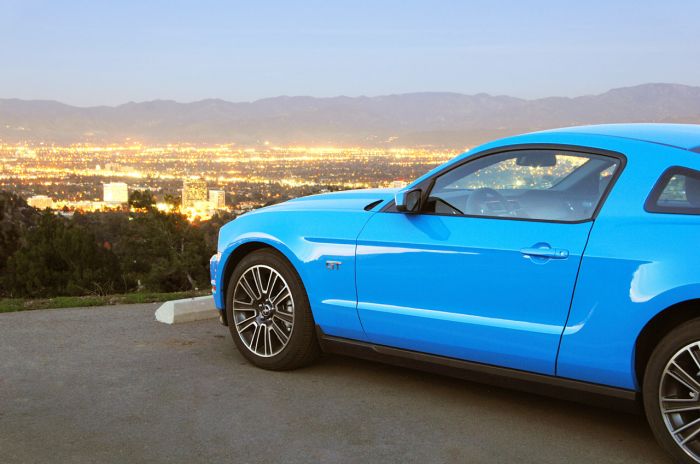 2010mustangfd_07.jpg