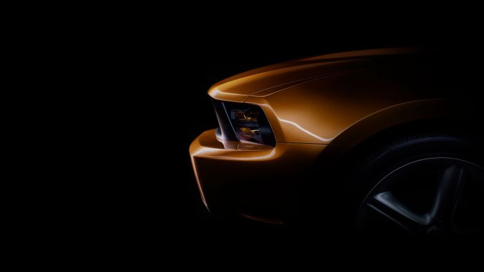 2010_ford_mustang_color_sunset_gold_teaser08.jpg
