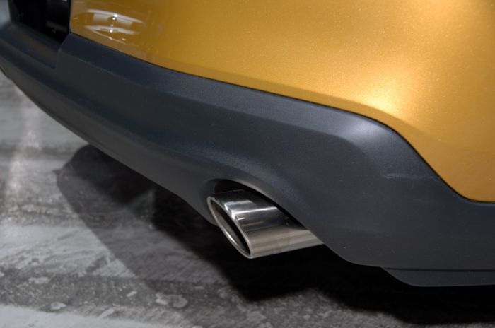 001_2010_ford_mustang_reveal32.jpg