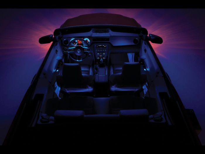2010_ford_mustang_convertible_licht01.jpg