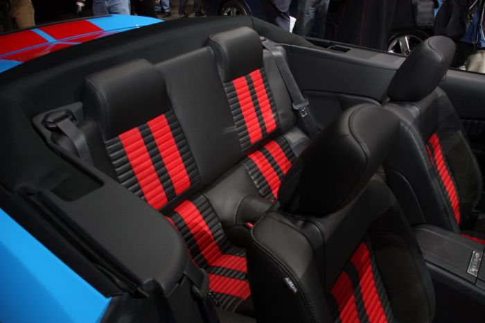 2010-shelby-gt500-convertible-interior11.jpg