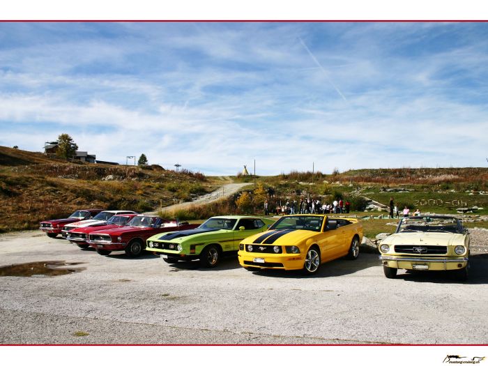Diverse Jahrgänge, aufgenommen am MCS Herbstausflug 2006 im Wallis/Schweiz
Klicke auf das Bild, um es in Wallpapergrösse runterzuladen.

Foto: Jen
